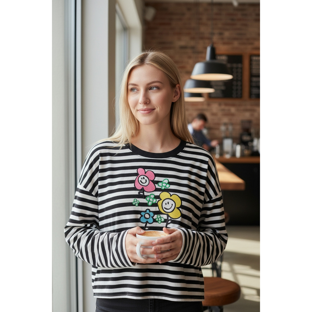 4591) A Lab Stripe Bloom Baby Embroidery Long Sleeve Tee Cropped Oversized Small